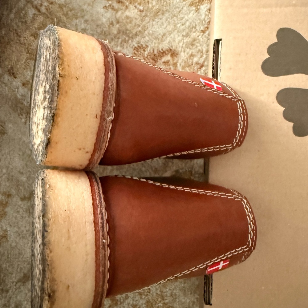 Classic Brown Leather Ankle Boots - Picture 7 of 8
